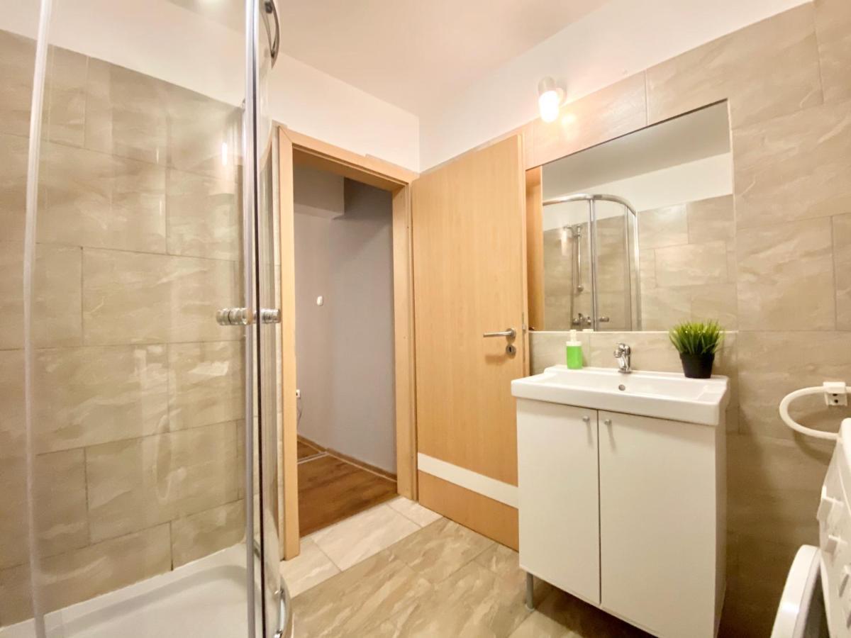 Budget Apartment By Hi5- Karoly 16 Budapest Exteriör bild