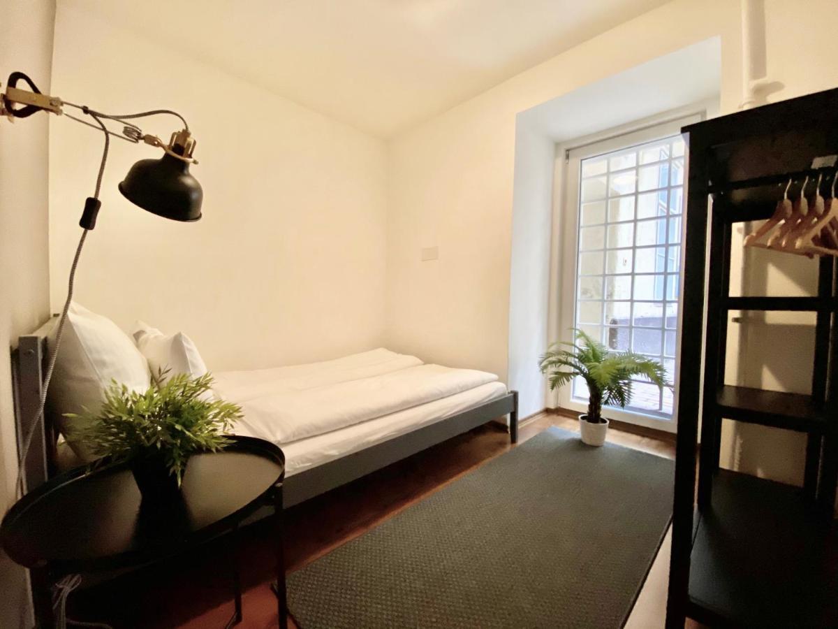 Budget Apartment By Hi5- Karoly 16 Budapest Exteriör bild