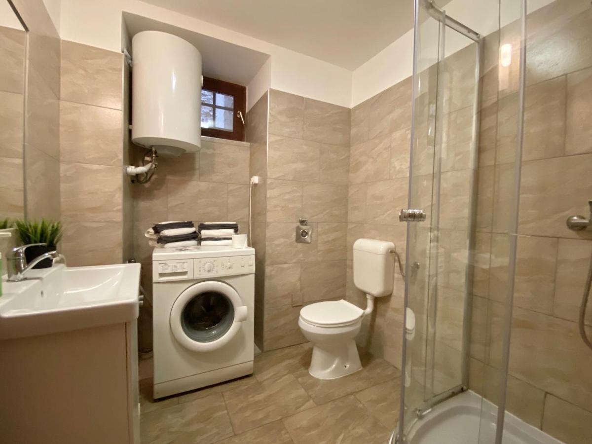 Budget Apartment By Hi5- Karoly 16 Budapest Exteriör bild
